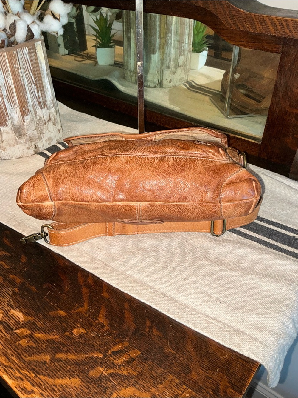 Bed Stu Leather Greenway Handbag Crossbody Bag Tan Rustic MSRP $265 - Picture 8 of 13